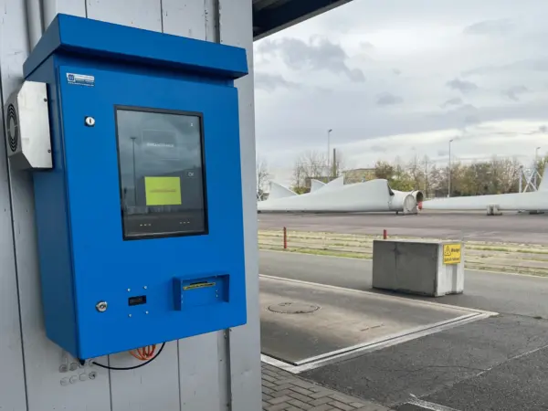 stx-5000-touch-selbstbedienungsterminal-06